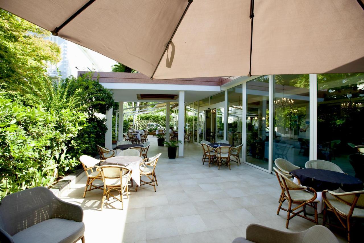 Hotel Maestri Риччоне Екстер'єр фото