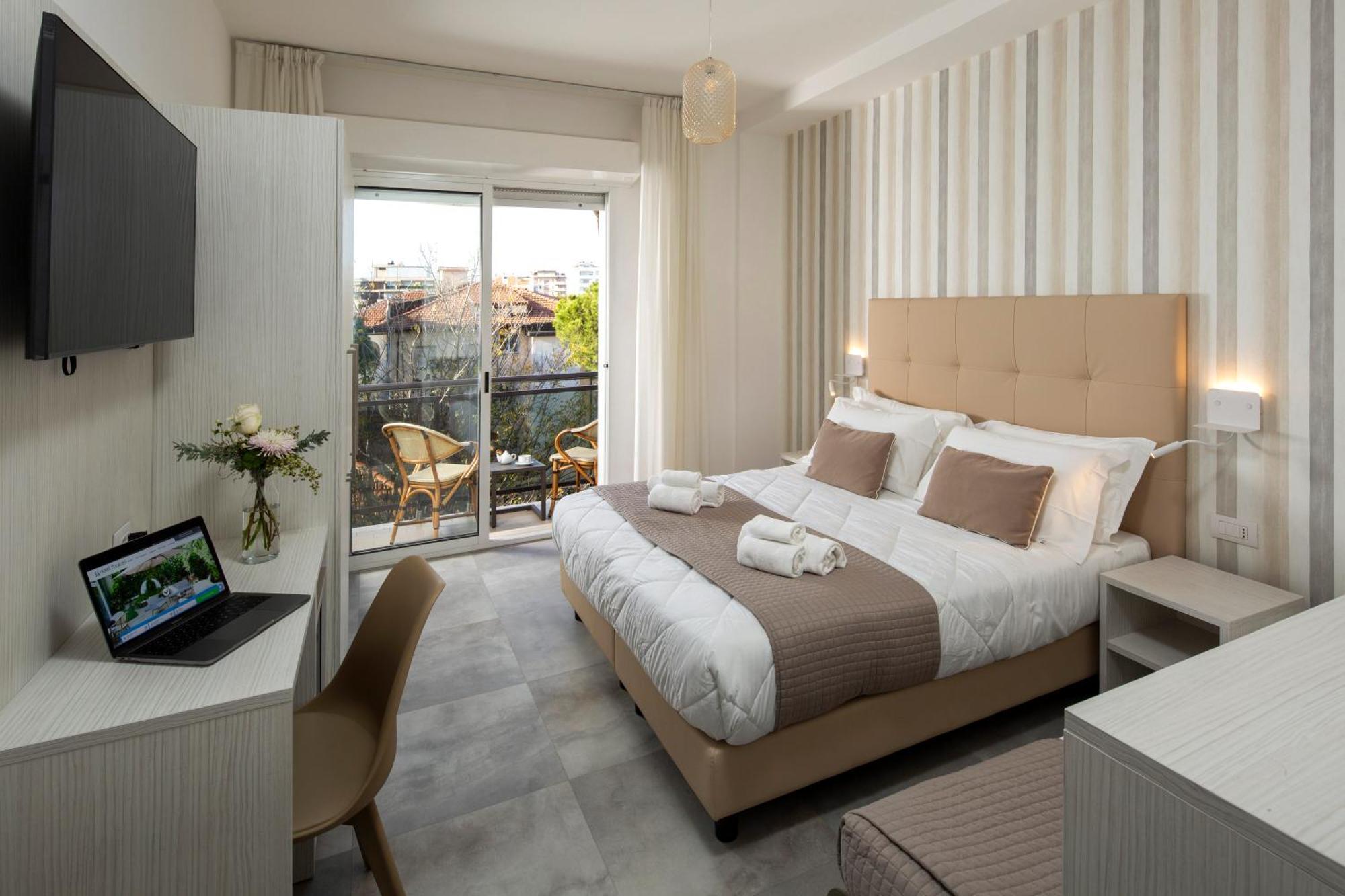 Hotel Maestri Риччоне Екстер'єр фото