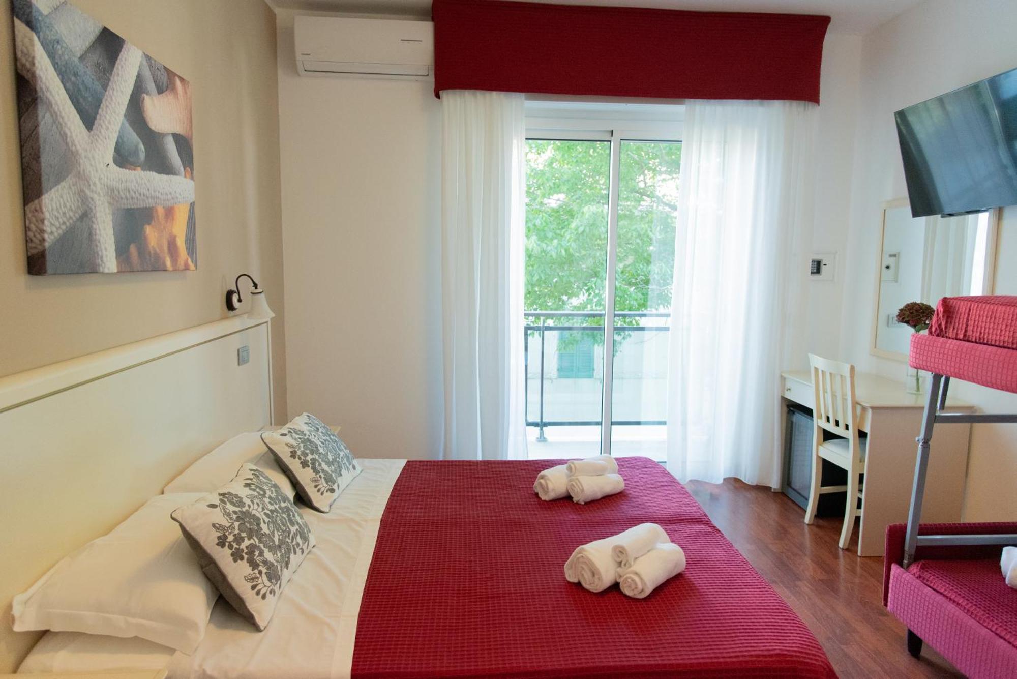 Hotel Maestri Риччоне Екстер'єр фото