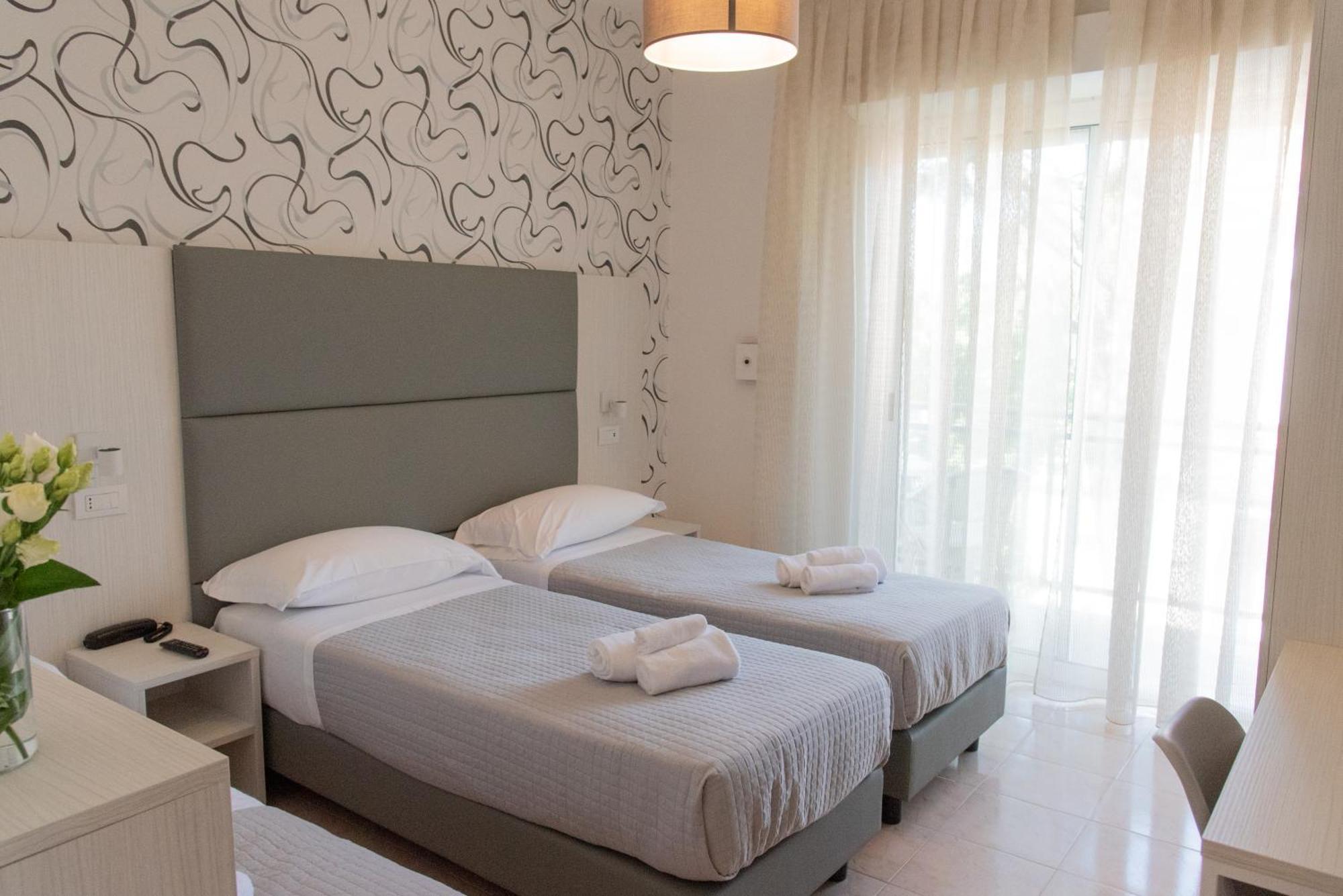 Hotel Maestri Риччоне Екстер'єр фото